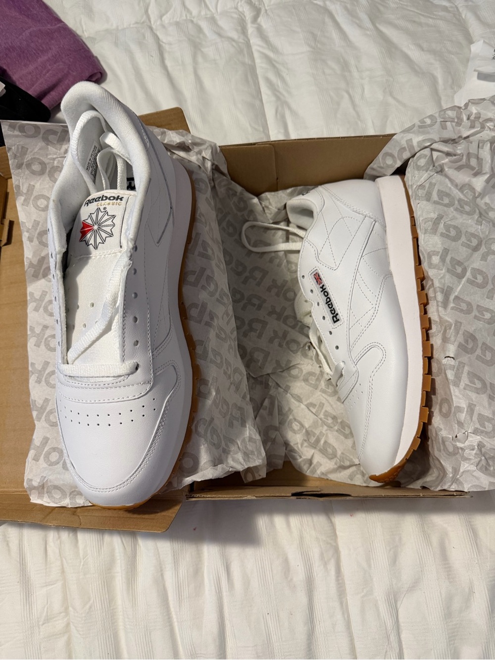Reebok Classics. Men's White Leather Sneakers with Gum Outsole